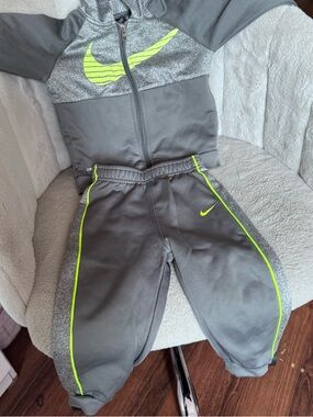 Nike Gray Sweatpants with Neon Green Trim - Kids